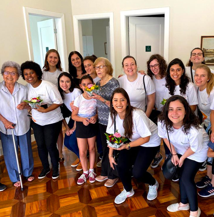Ação realizada pelo Mova junto com o Instituto Flor Gentil em casa de repouso de São Paulo, em 2019